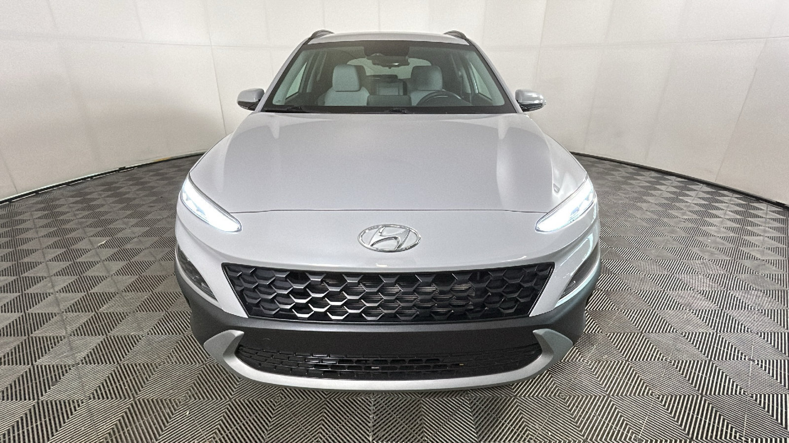 Used 2023 Hyundai Kona SEL FWD image 9