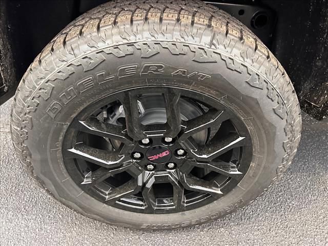 New 2026 GMC Canyon AT4 image 13