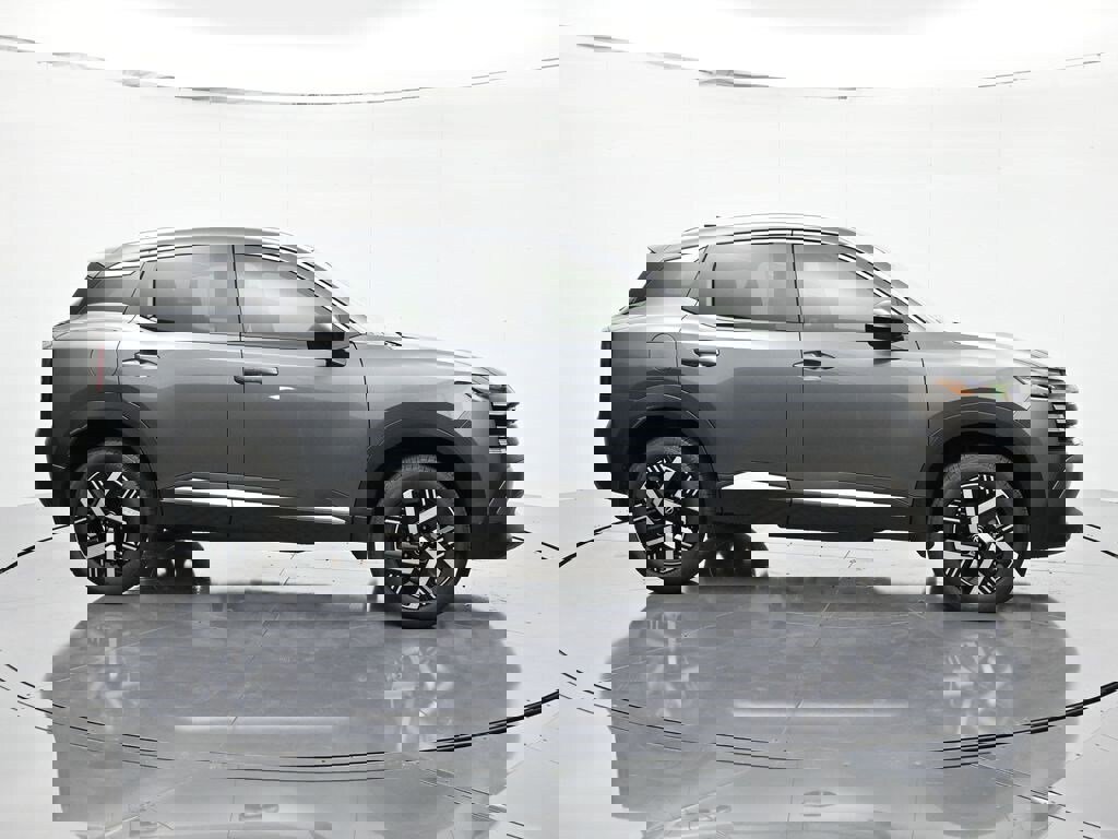 New 2026 Nissan Kicks SV image 4