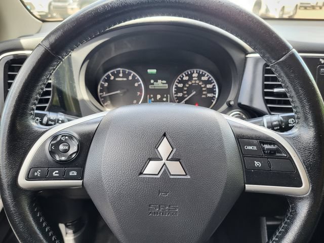Used 2015 Mitsubishi Outlander SE AWD/4WD image 15