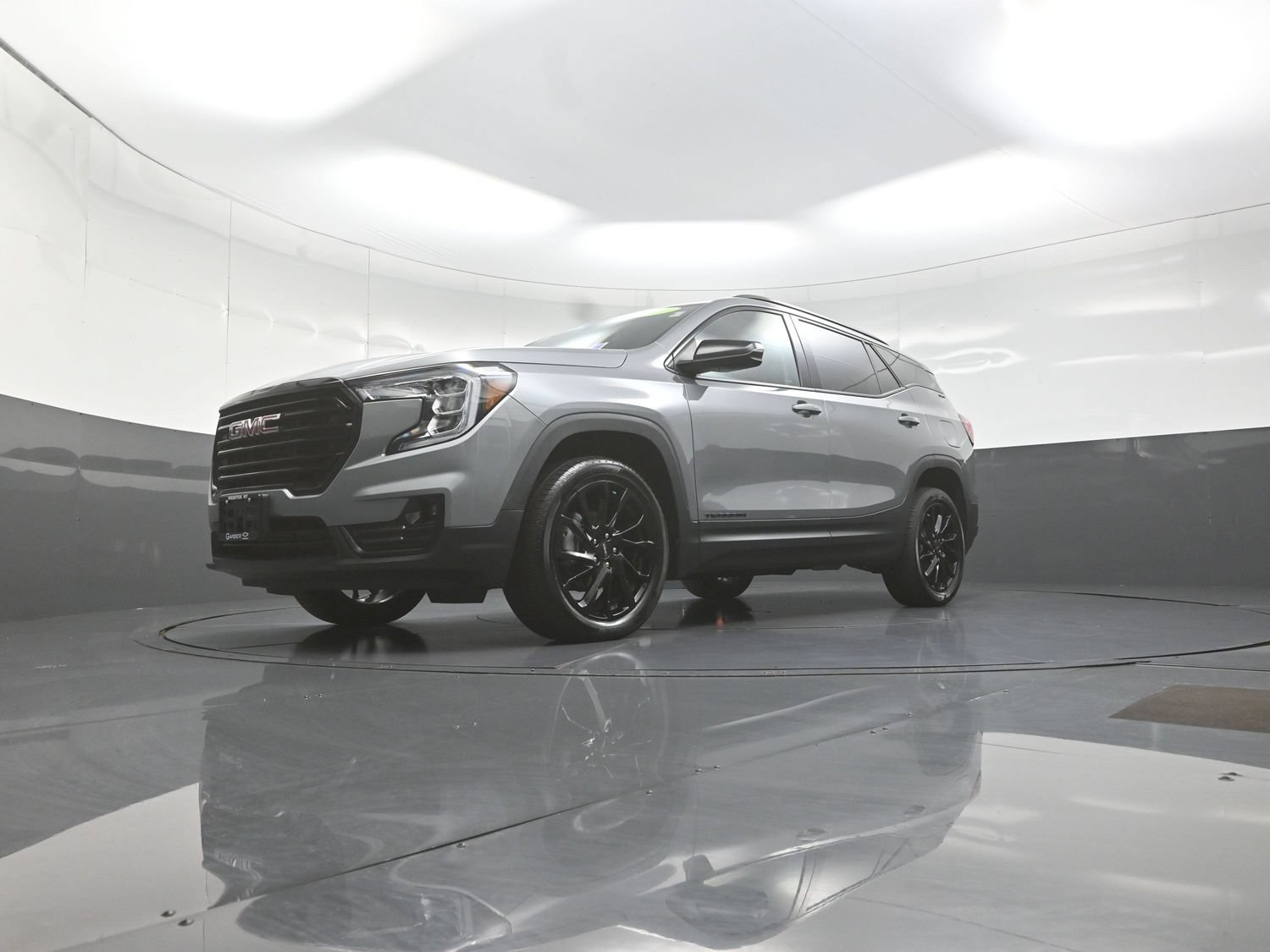 Used 2024 GMC Terrain SLT w/ Elevation Edition AWD/4WD image 11