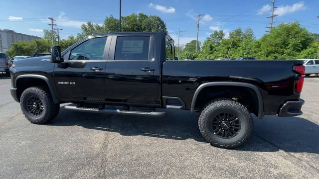 New 2026 Chevrolet Silverado 2500 ZR2 AWD/4WD image 7