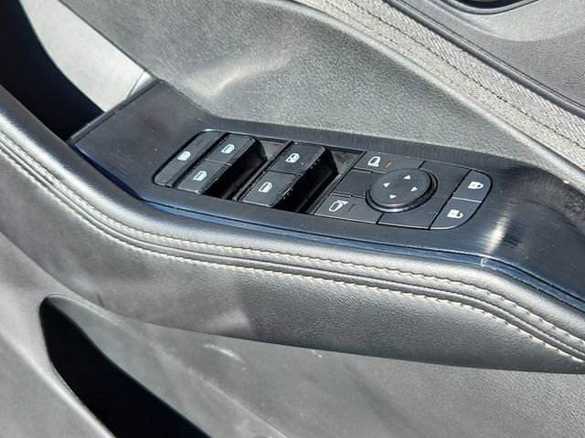 Used 2023 Nissan Rogue SV image 10