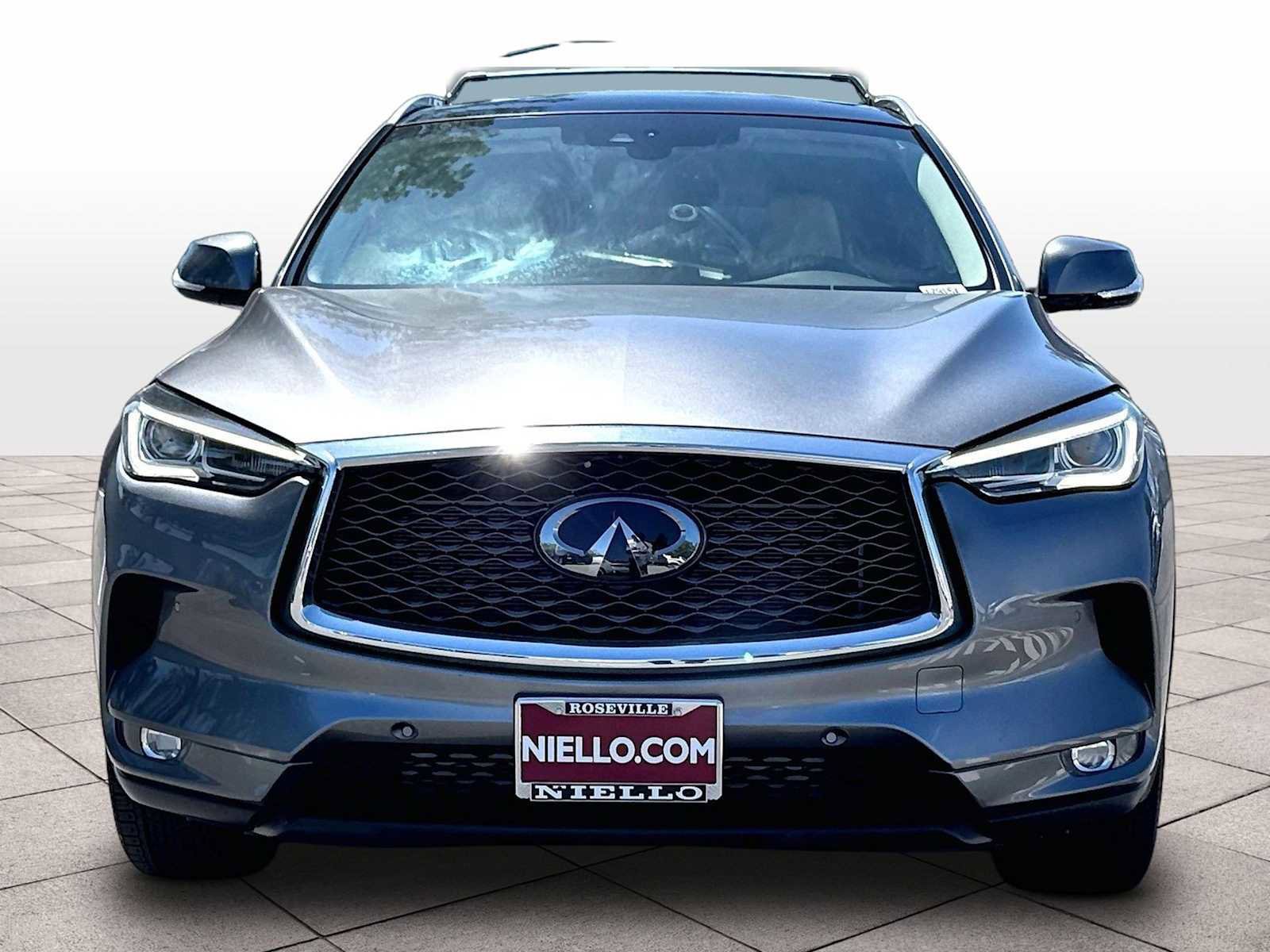 Used 2019 INFINITI QX50 Essential w/ Premium Heat Package AWD/4WD image 3