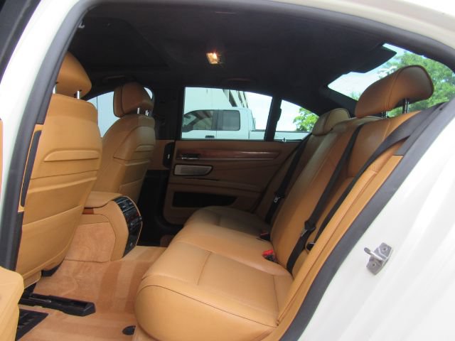 Used 2013 BMW ALPINA B7 xDrive w/ Driver Assistance Pkg AWD/4WD image 20