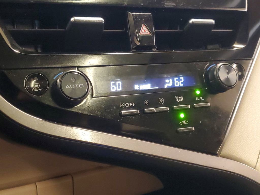 Used 2024 Toyota Camry LE w/ Convenience Package image 27