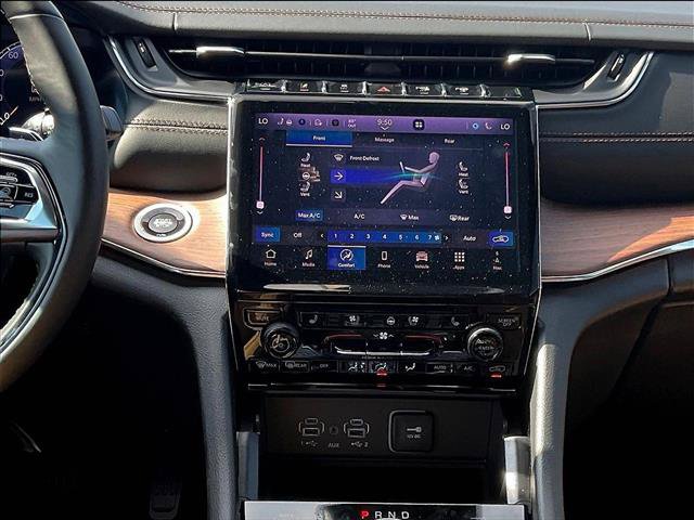 New 2025 Jeep Grand Cherokee Summit w/ Obsidian Package AWD/4WD image 9