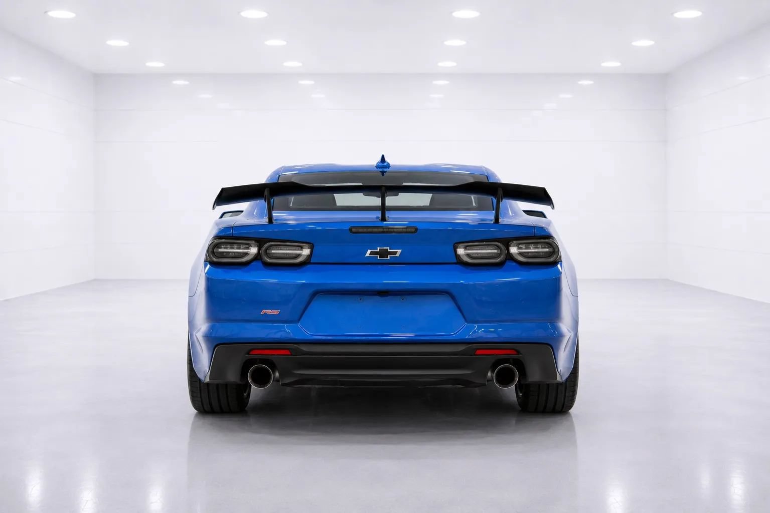Used 2023 Chevrolet Camaro LT w/ RS Package RWD image 4