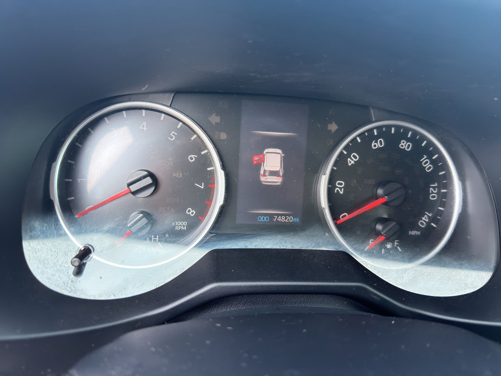 Used 2020 Toyota RAV4 XLE FWD image 11