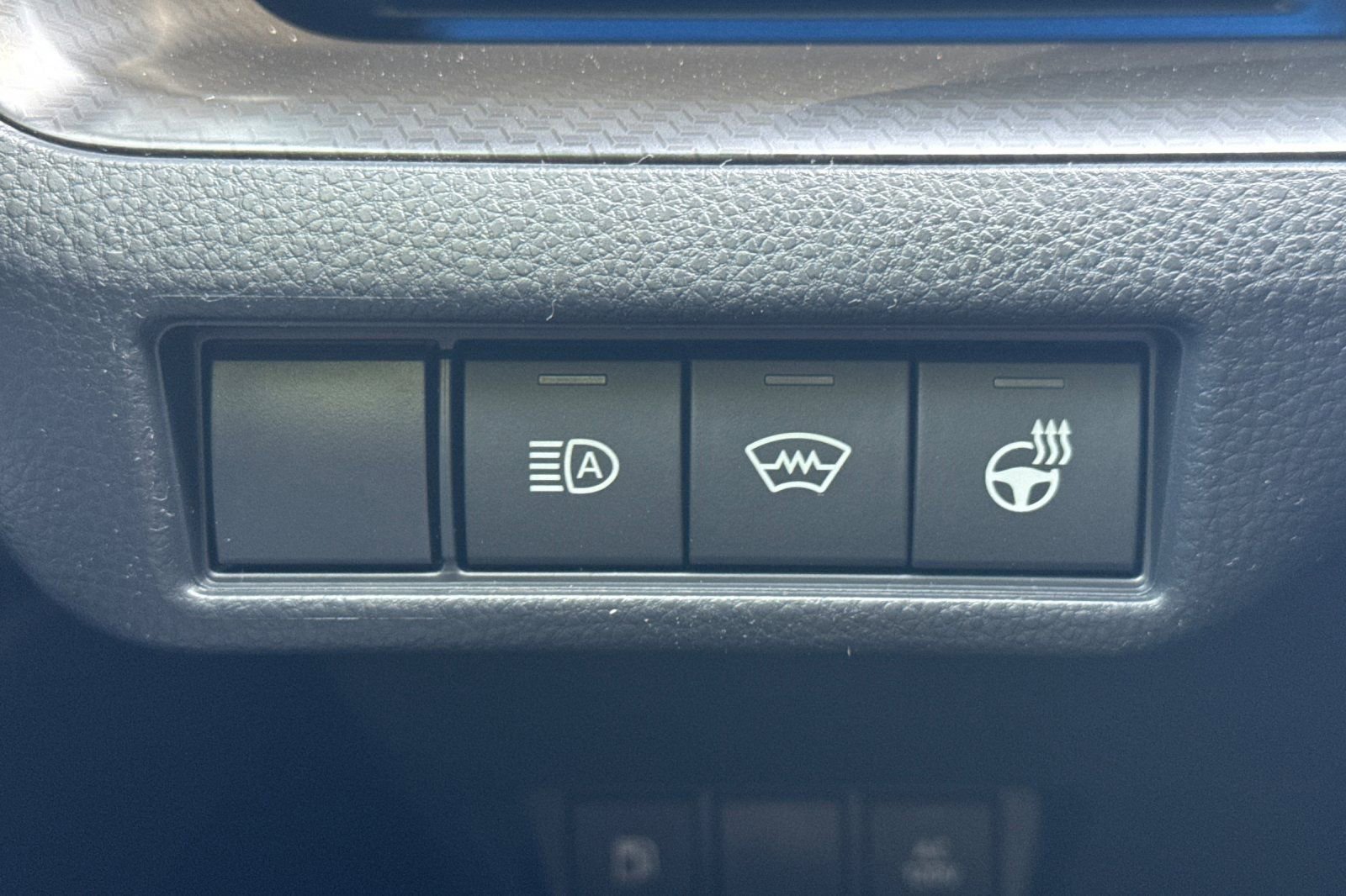 New 2026 Toyota Prius Plug-In Hybrid FWD image 29