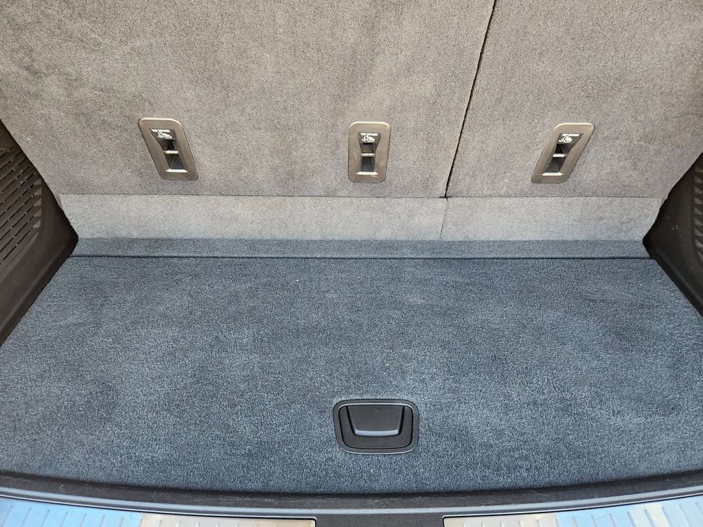 Used 2021 Chevrolet Tahoe Z71 w/ Luxury Package image 38