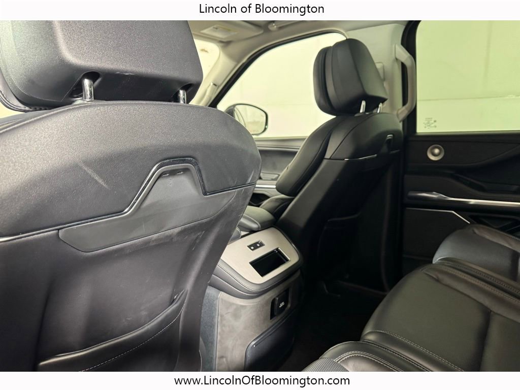 Used 2025 Lincoln Navigator L Reserve image 55