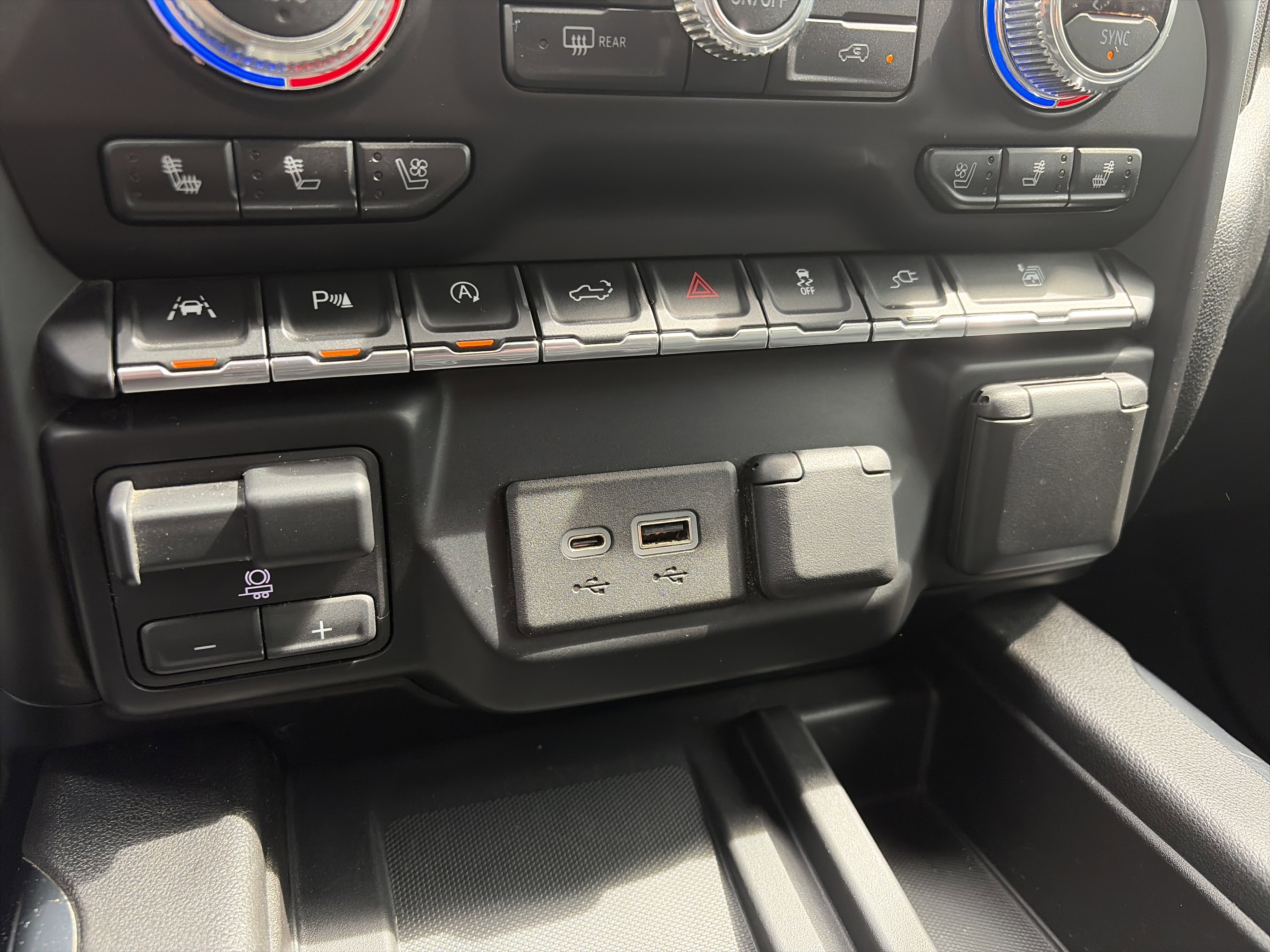 Used 2019 GMC Sierra 1500 SLT w/ SLT Premium Plus Package image 24