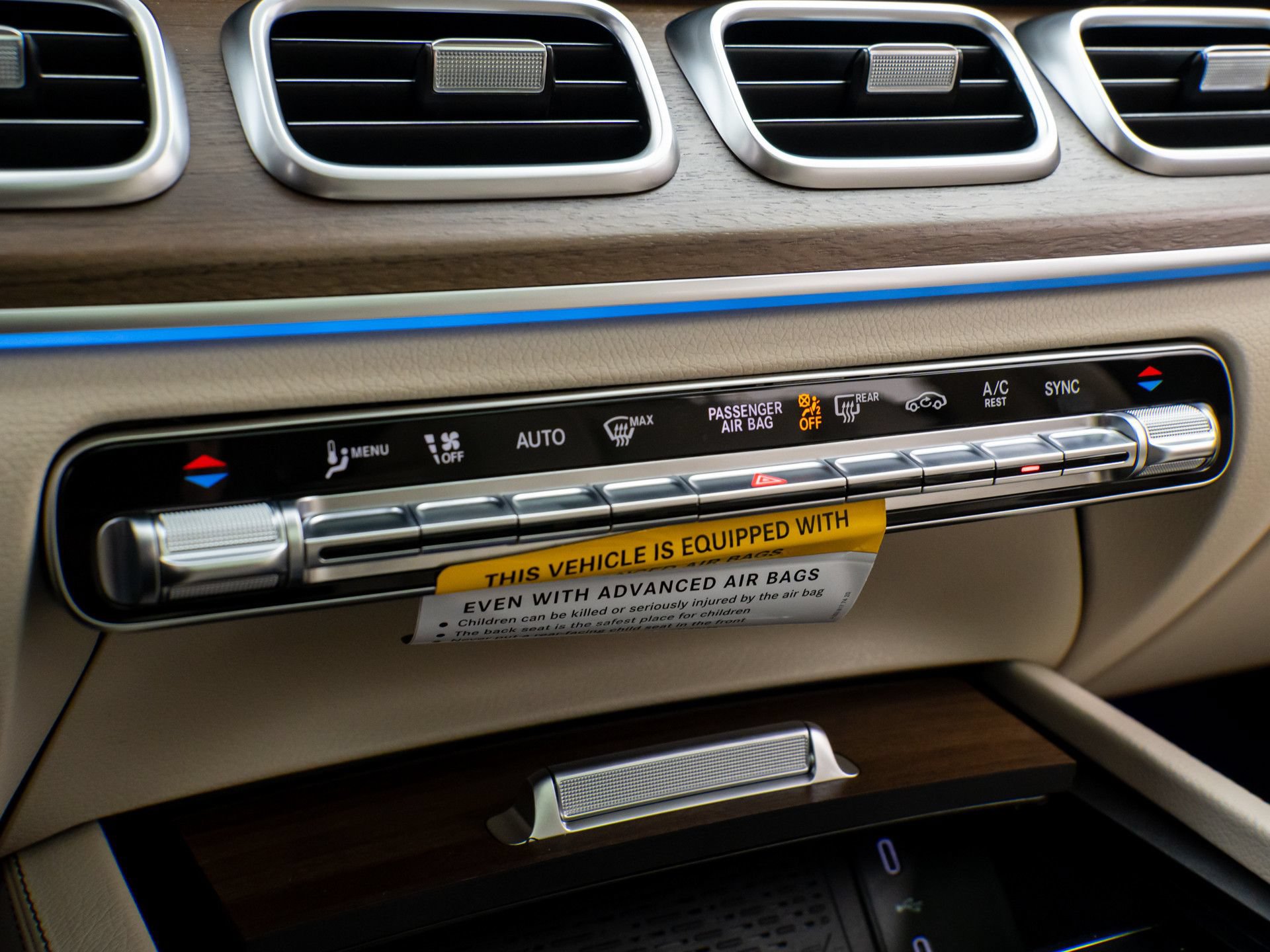 New 2026 Mercedes-Benz GLS 450 4MATIC image 28