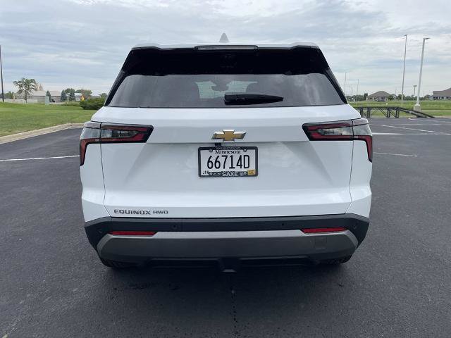 New 2026 Chevrolet Equinox LT w/ Convenience Package II AWD/4WD image 4