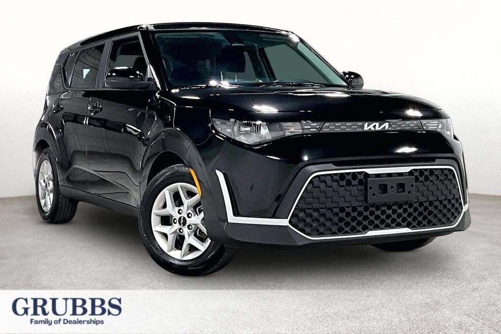 Used 2025 Kia Soul LX w/ LX Technology Package