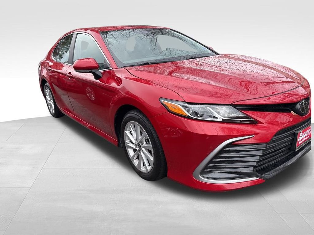 Used 2024 Toyota Camry LE image 7