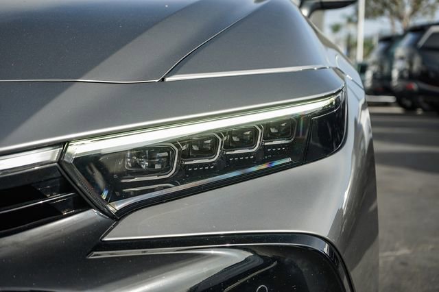 Used 2023 Toyota Crown Limited w/ Advanced Technology Package image 10