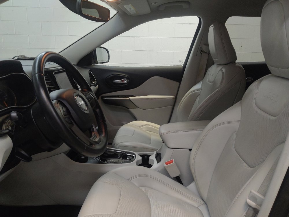 Used 2019 Jeep Cherokee Limited image 17