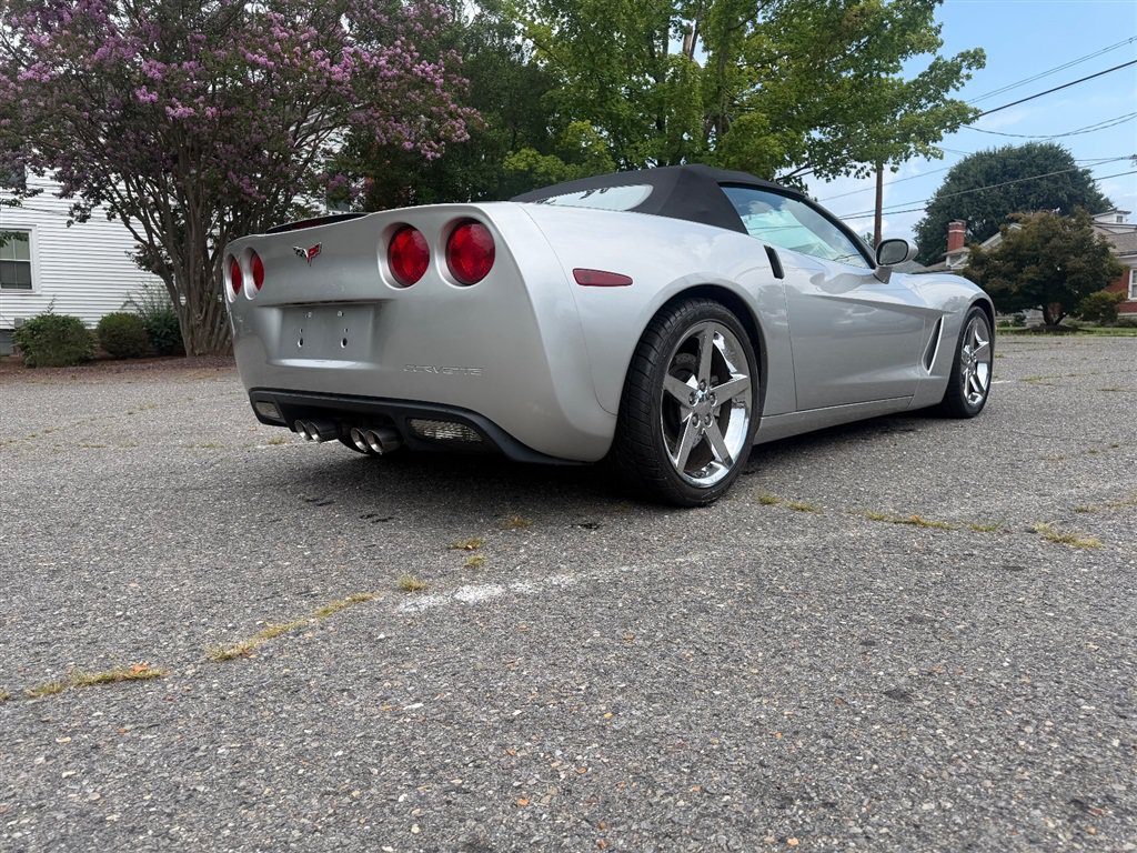 Used 2005 Chevrolet Corvette Convertible w/ Preferred Equipment Group RWD image 5