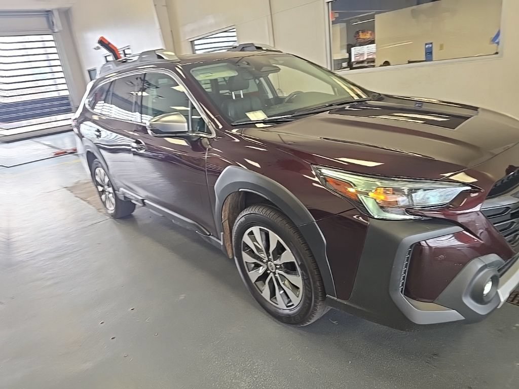 Used 2023 Subaru Outback Touring AWD/4WD image 2