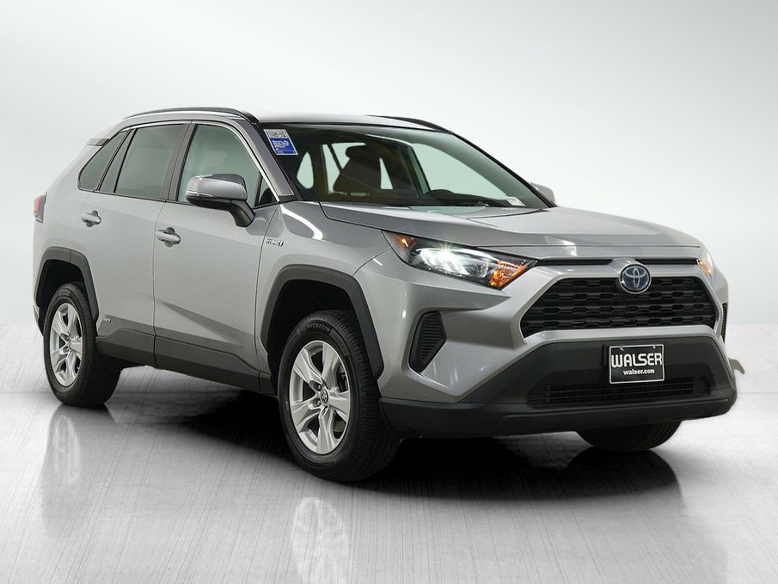 Used 2021 Toyota RAV4 LE image 7