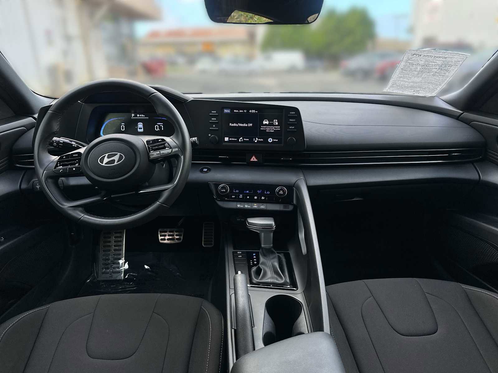 Used 2025 Hyundai Elantra Sport image 11