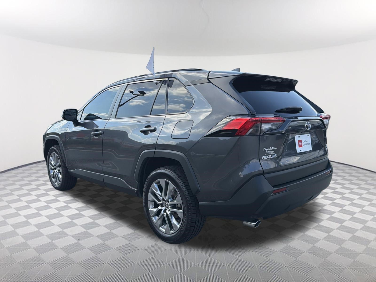 Certified 2022 Toyota RAV4 XLE Premium AWD/4WD image 14