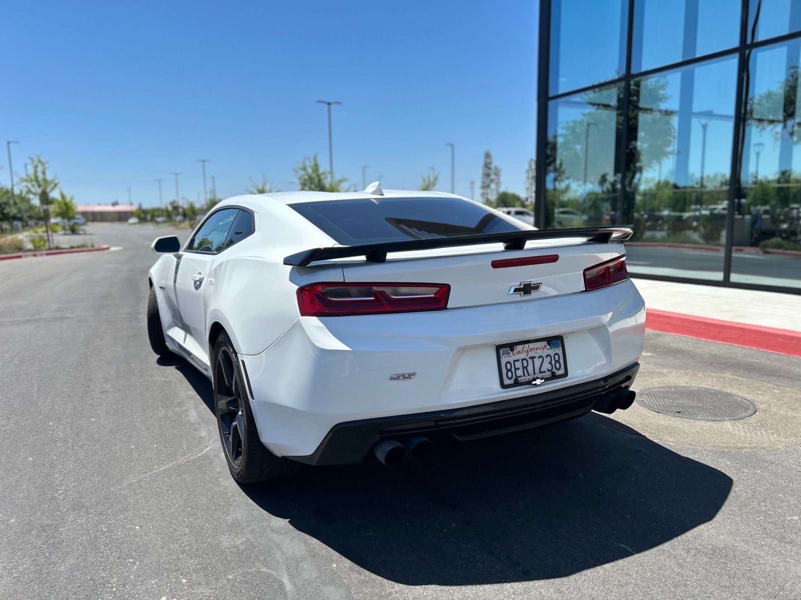 Used 2018 Chevrolet Camaro SS RWD image 8