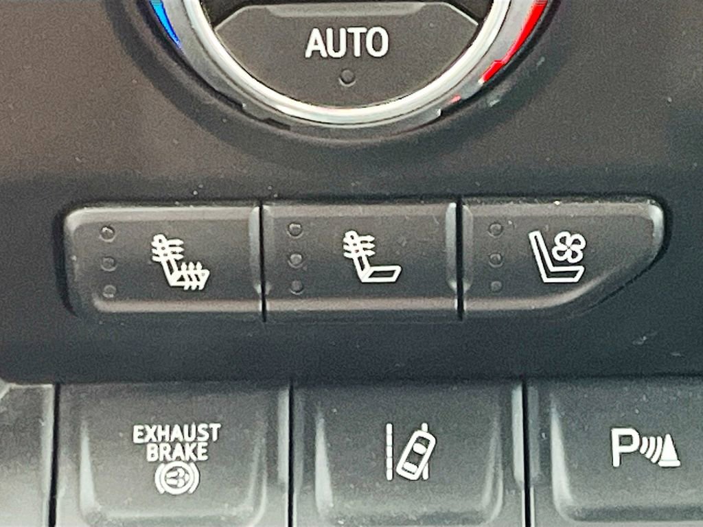 Used 2022 Chevrolet Silverado 3500 High Country w/ Z71 Off-Road Package image 21