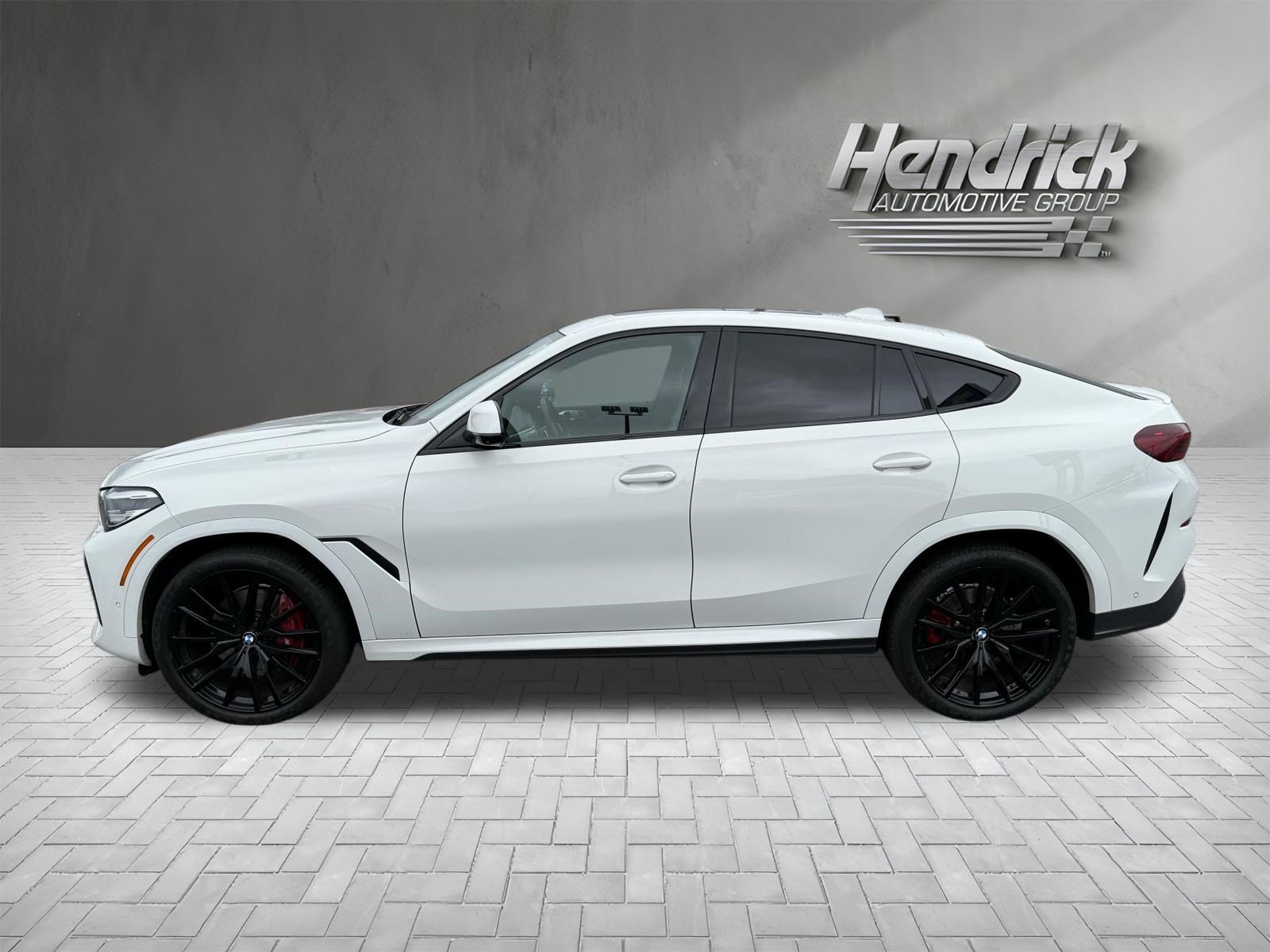 Used 2022 BMW X6 xDrive40i w/ M Sport Package AWD/4WD image 7