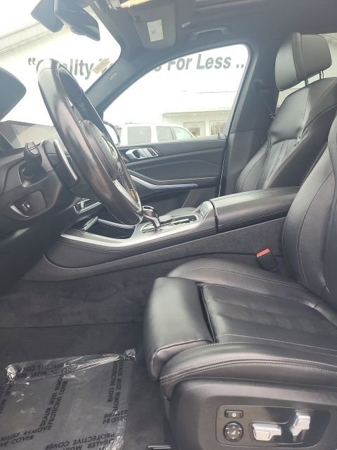 Used 2022 BMW X5 xDrive40i w/ M Sport Package image 13