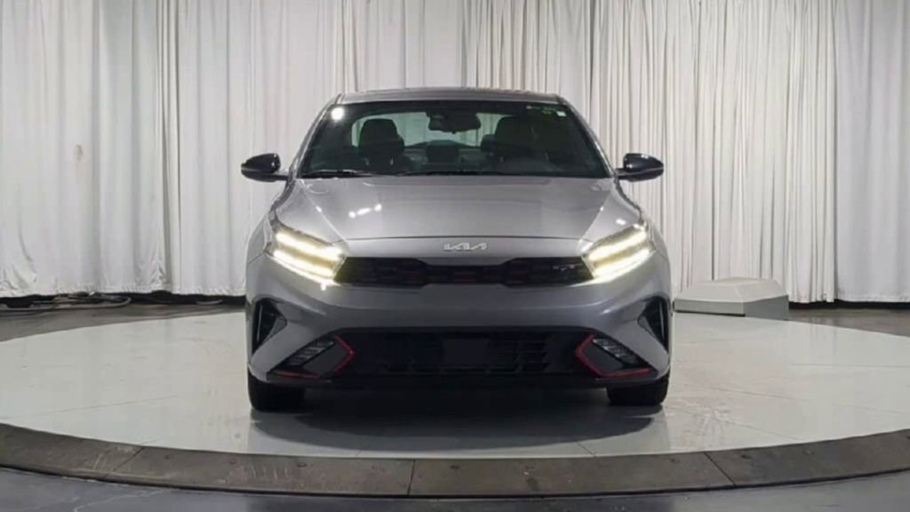 Used 2023 Kia Forte GT w/ GT2 Package image 3