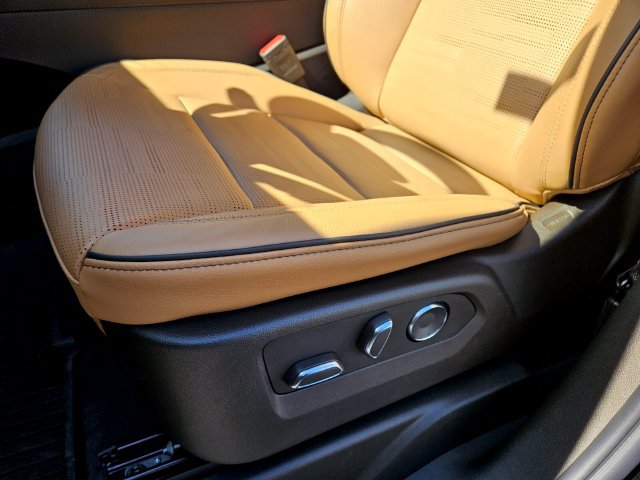 New 2026 Cadillac Escalade Luxury w/ Touring Package AWD/4WD image 8