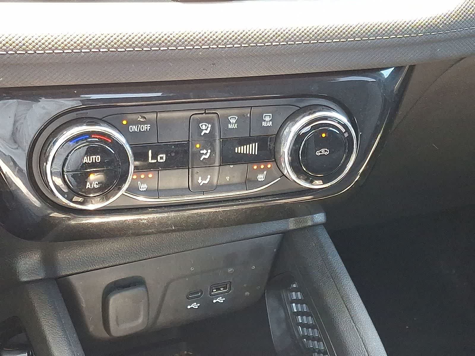 Used 2024 Chevrolet TrailBlazer LT w/ Convenience Package FWD image 23