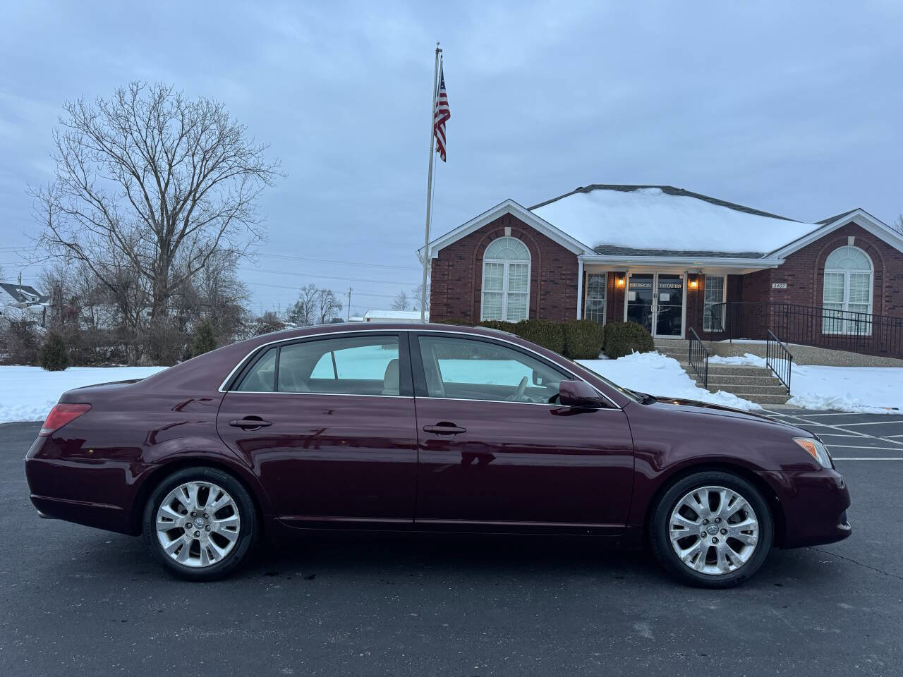 Used 2008 Toyota Avalon XLS image 6