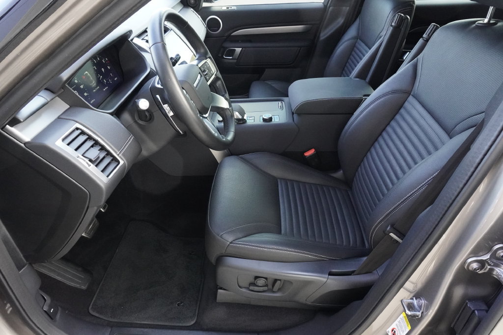 Used 2021 Land Rover Discovery S R-Dynamic AWD/4WD image 18