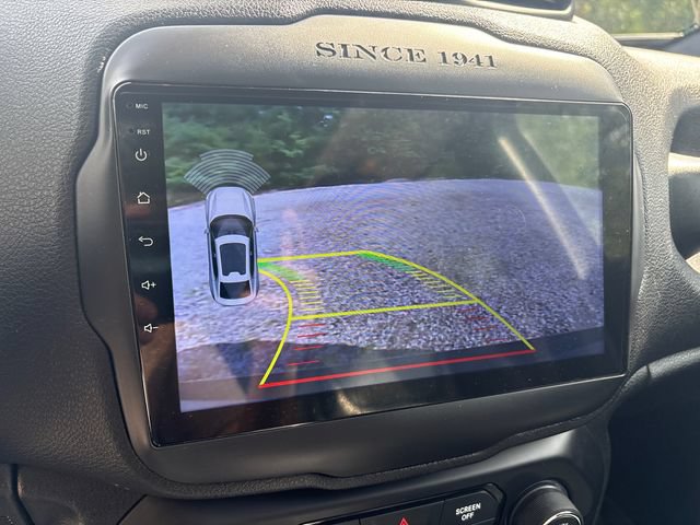 Used 2020 Jeep Renegade Limited w/ LED Lighting Group AWD/4WD image 23