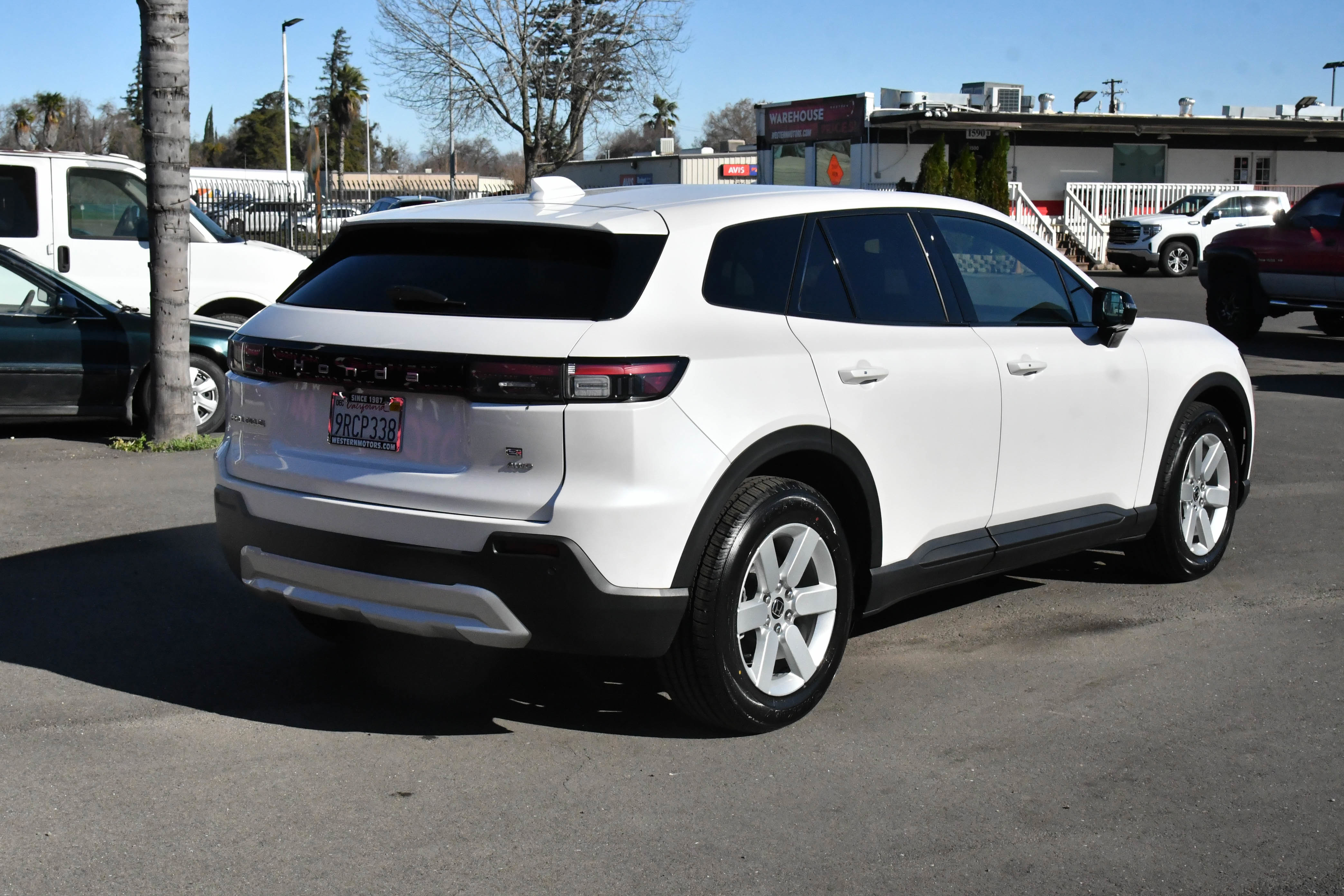 Used 2024 Honda Prologue EX image 8