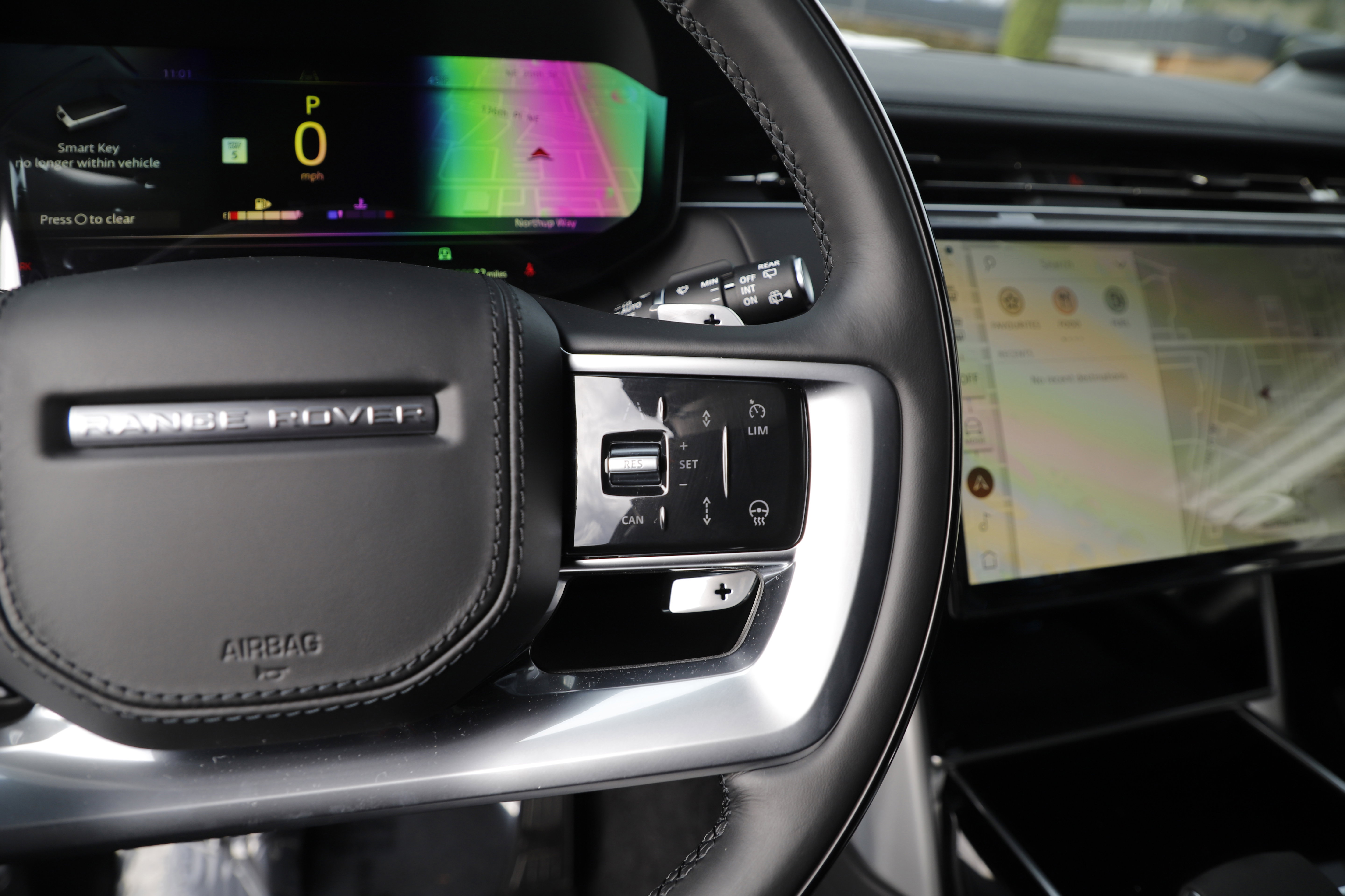 New 2026 Land Rover Range Rover Long Wheelbase SE AWD/4WD image 25