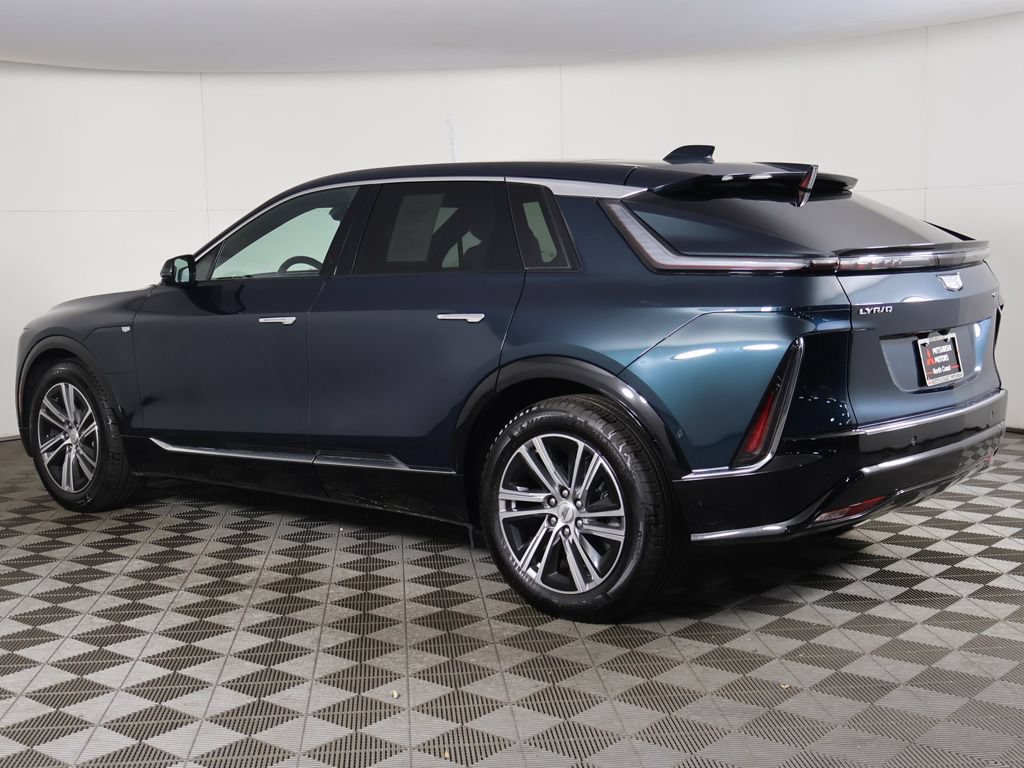 Used 2025 Cadillac Lyriq Luxury RWD image 12