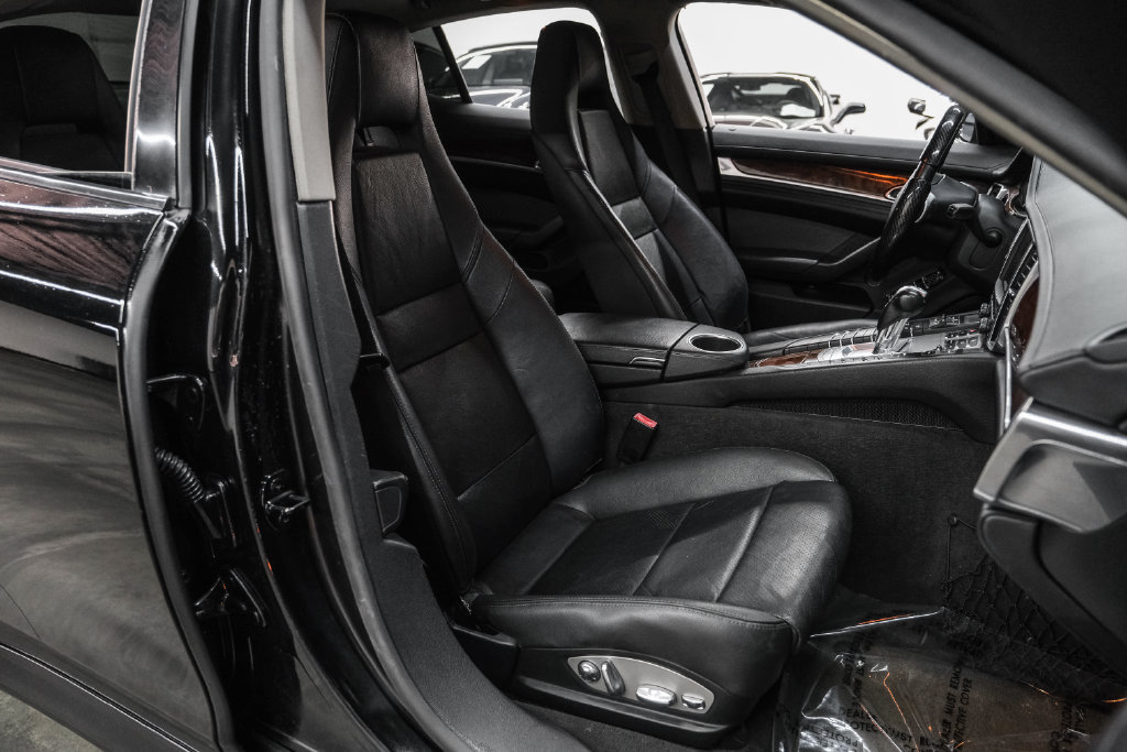 Used 2012 Porsche Panamera 4 image 37