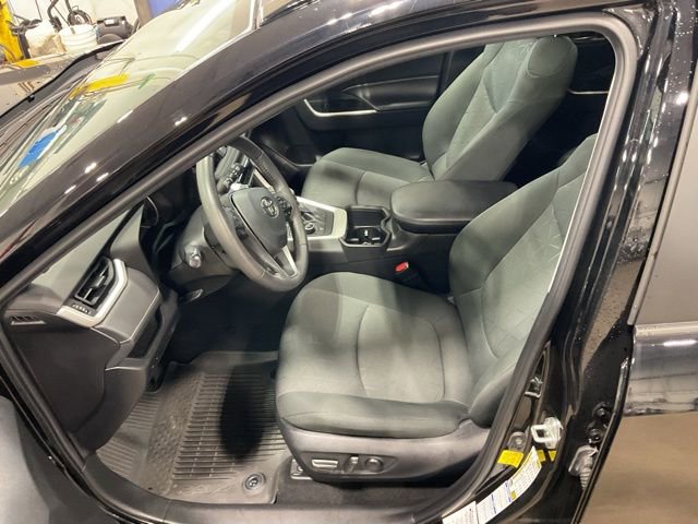 Used 2022 Toyota RAV4 XLE image 11