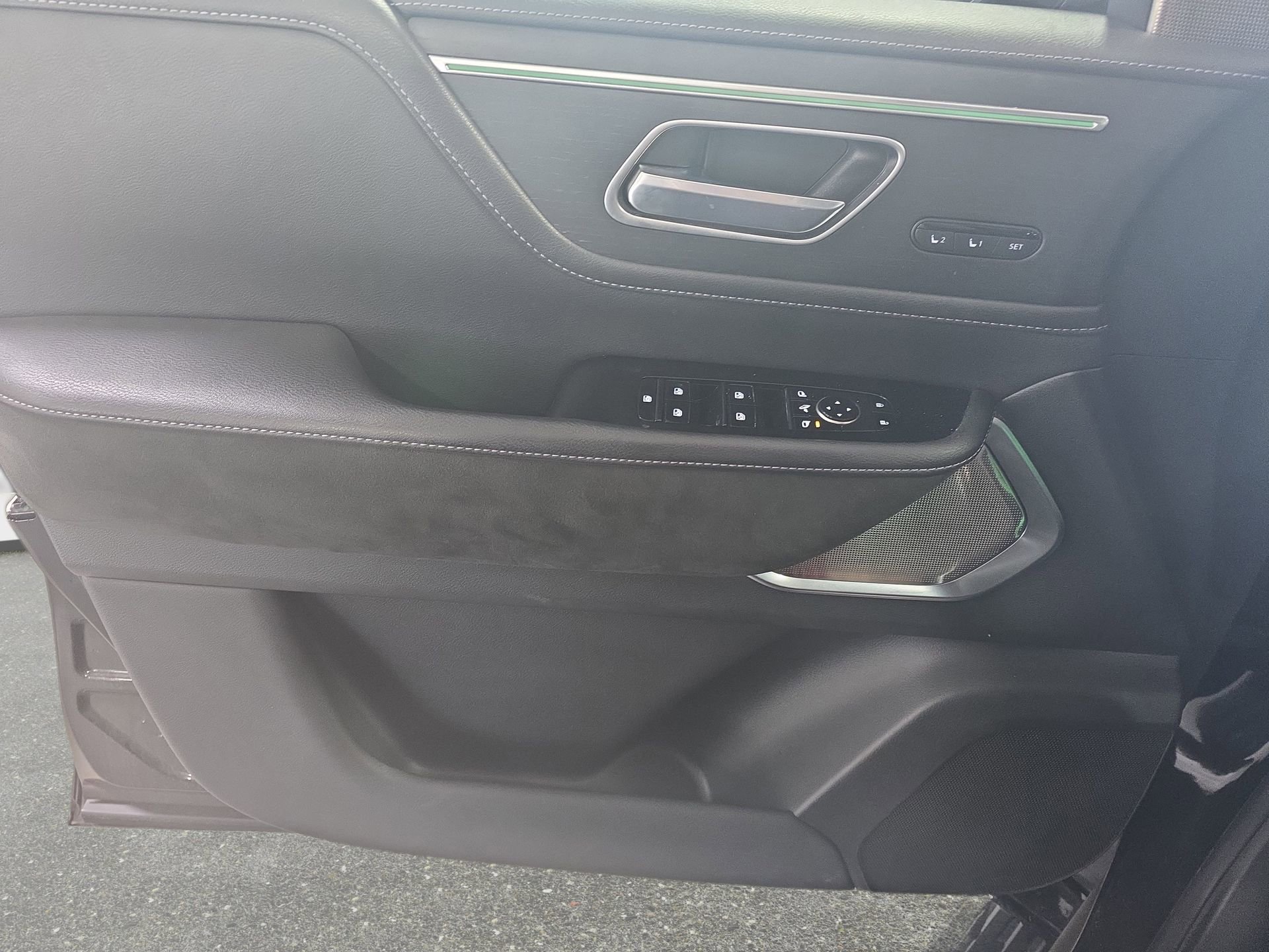 Certified 2025 INFINITI QX80 Sensory AWD/4WD image 26