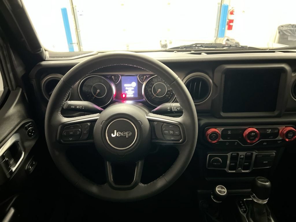 Used 2023 Jeep Gladiator Sport AWD/4WD image 14