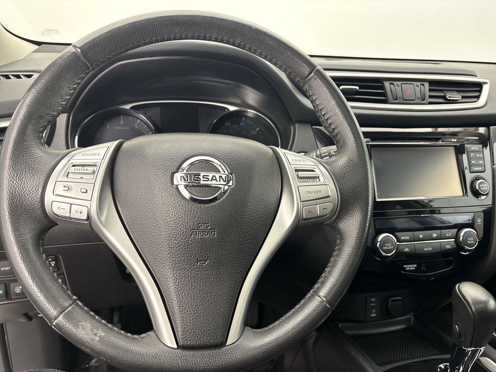 Used 2016 Nissan Rogue SL w/ SL Premium Package FWD image 22