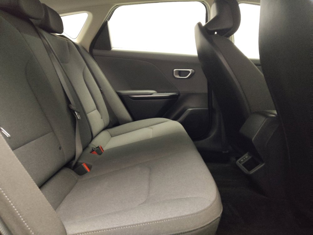 Used 2025 Kia K4 LXS image 19