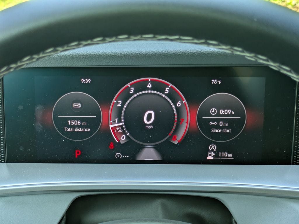 Certified 2025 Volkswagen Tiguan SE FWD image 26