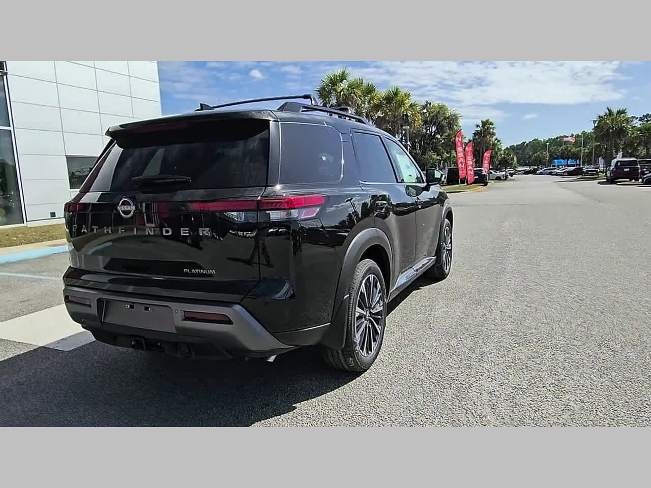 New 2026 Nissan Pathfinder Platinum FWD image 33