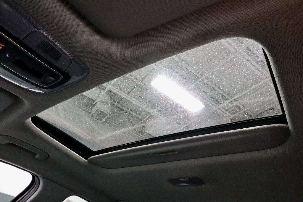 Certified 2023 Hyundai Elantra Limited image 35